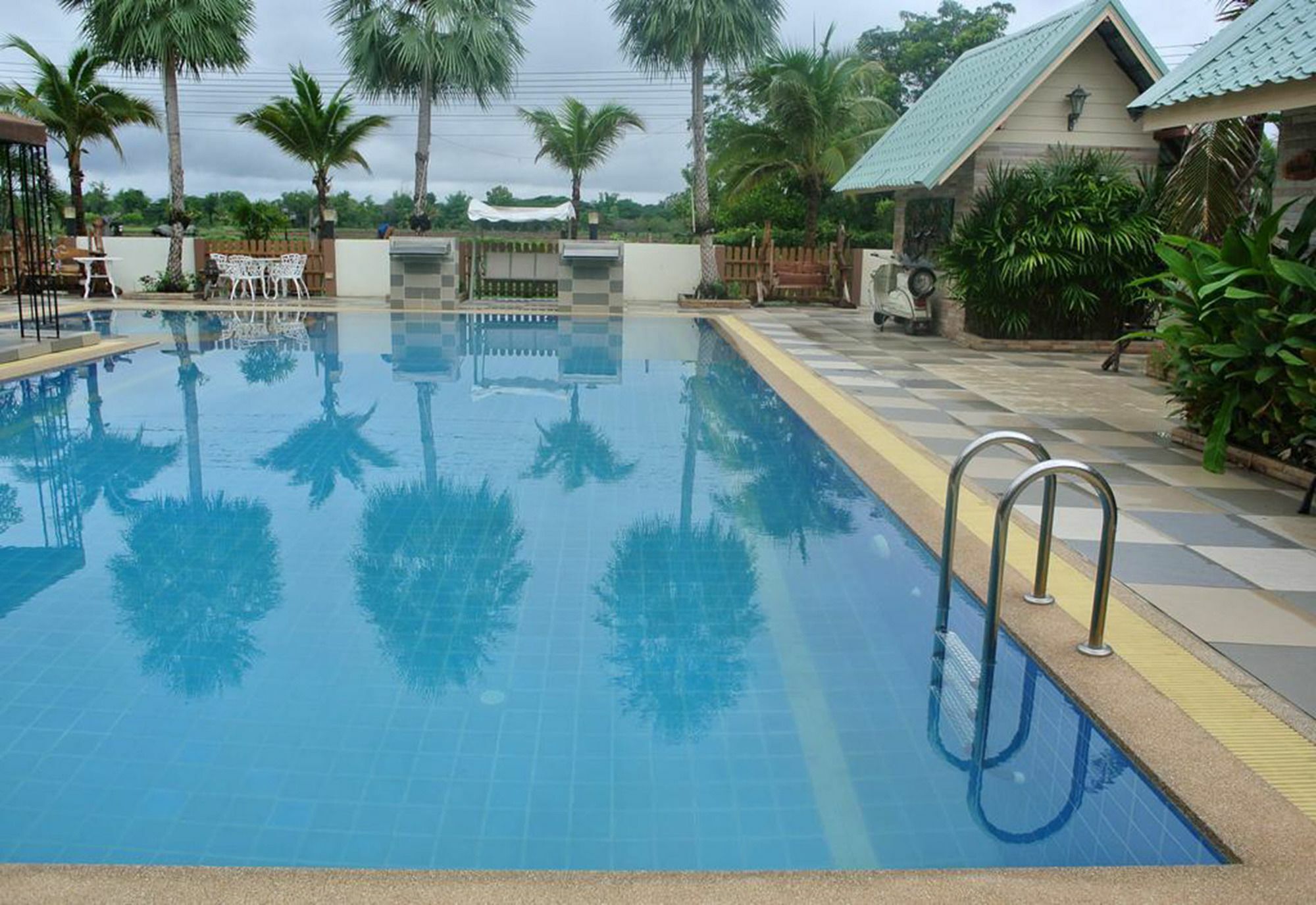 Bansuan Chomdao Resort Khon Kaen Bagian luar foto