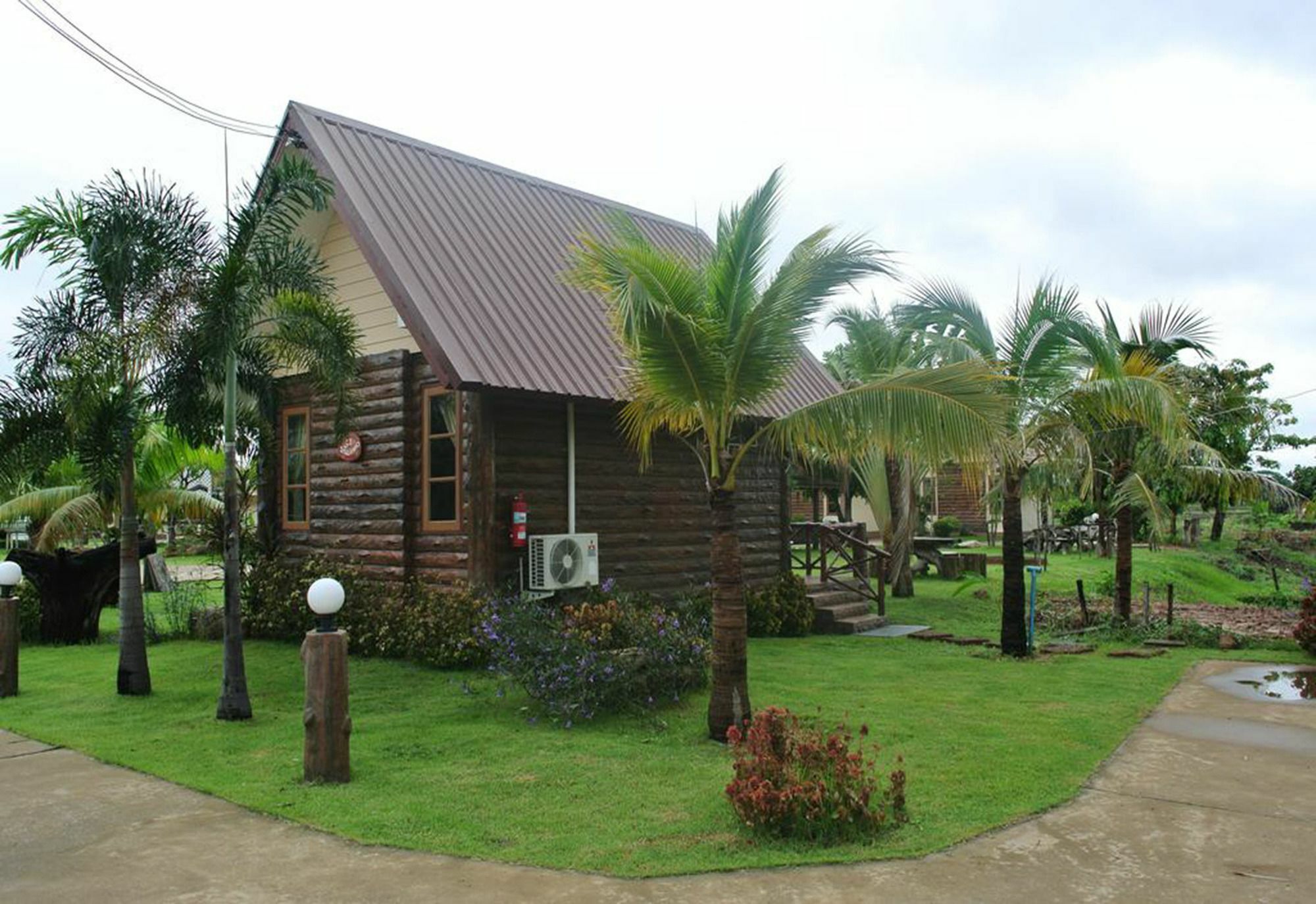 Bansuan Chomdao Resort Khon Kaen Bagian luar foto