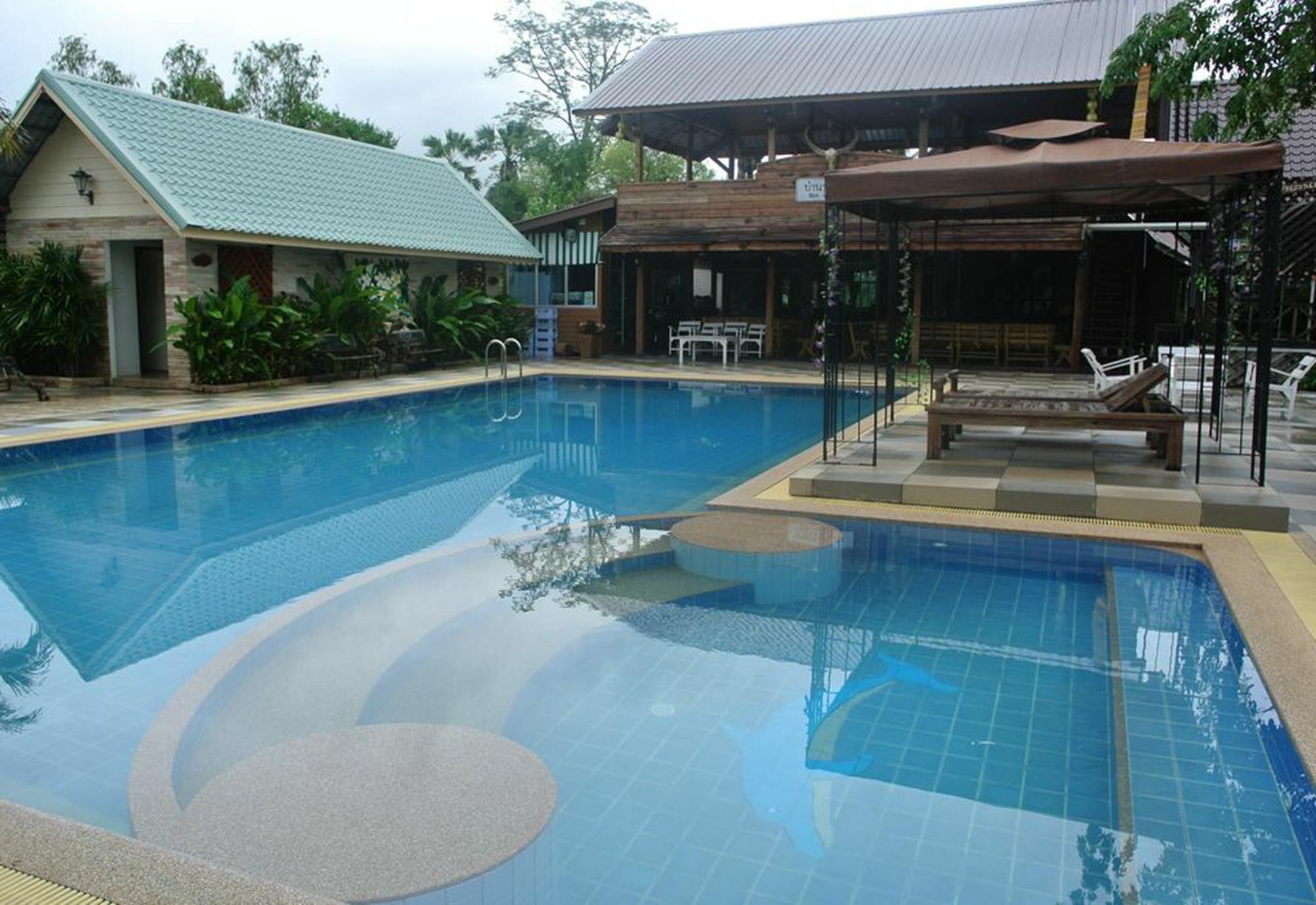 Bansuan Chomdao Resort Khon Kaen Bagian luar foto