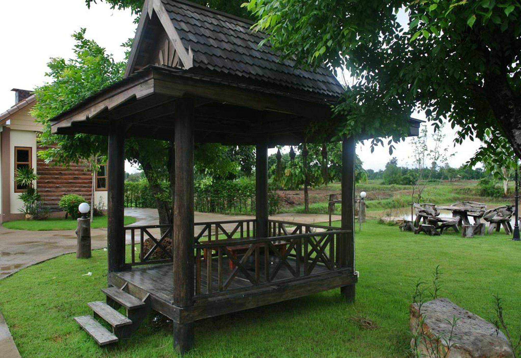 Bansuan Chomdao Resort Khon Kaen Bagian luar foto